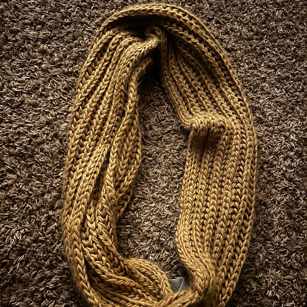 Infinity scarf
